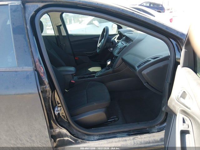 46413209 :رقم المزاد ، 1FADP3F28HL319105 vin ، 2017 Ford Focus Se مزاد بيع