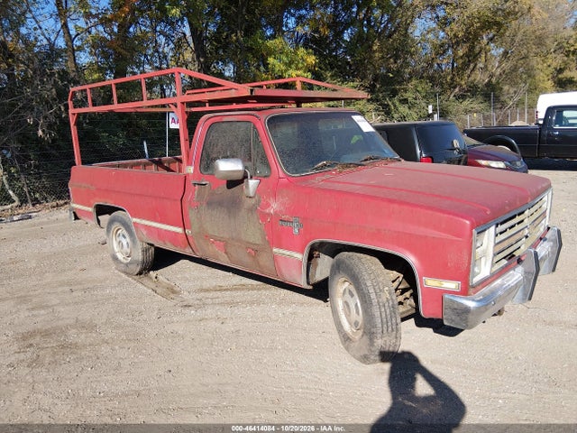 46414084 :رقم المزاد ، 1GCGC24M6FF395032 vin ، 1985 Chevrolet C20 مزاد بيع