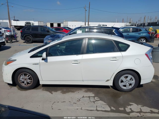 2011 Toyota Prius Three მანქანა იყიდება აუქციონზე, vin: JTDKN3DU2B0248522, აუქციონის ნომერი: 46414201