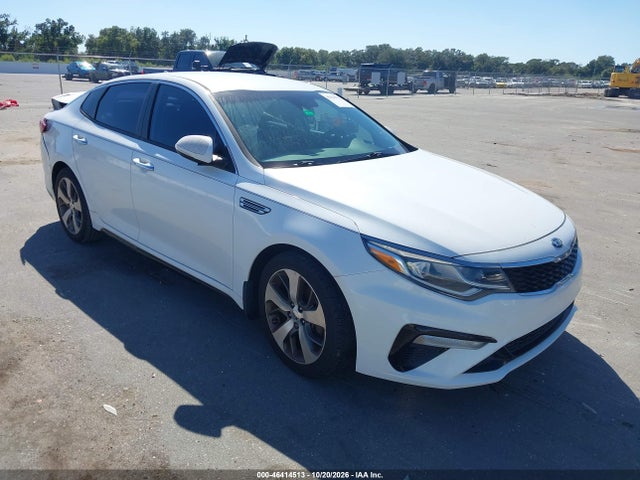 2020 Kia Optima S მანქანა იყიდება აუქციონზე, vin: 5XXGT4L30LG438054, აუქციონის ნომერი: 46414513