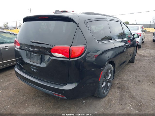 Chrysler Pacifica Touring Plus 2018 2C4RC1FG2JR260061 Image 4