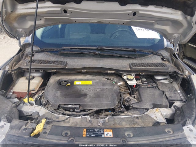 46414819 :رقم المزاد ، 1FMCU0GX2FUB42822 vin ، 2015 Ford Escape Se مزاد بيع