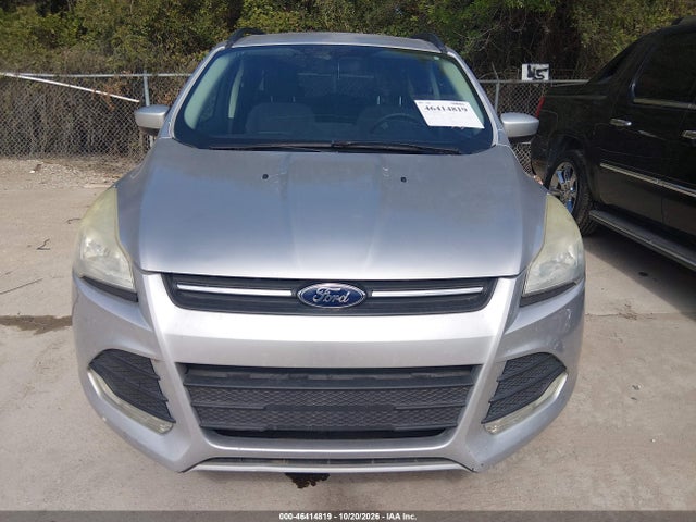 46414819 :رقم المزاد ، 1FMCU0GX2FUB42822 vin ، 2015 Ford Escape Se مزاد بيع
