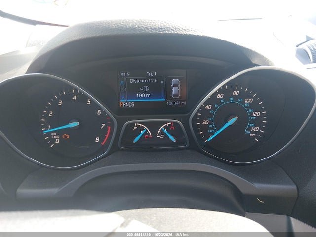 46414819 :رقم المزاد ، 1FMCU0GX2FUB42822 vin ، 2015 Ford Escape Se مزاد بيع