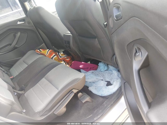46414819 :رقم المزاد ، 1FMCU0GX2FUB42822 vin ، 2015 Ford Escape Se مزاد بيع