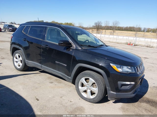 46414917 :رقم المزاد ، 3C4NJDBB2HT692687 vin ، 2017 Jeep New Compass Latitude 4x4 مزاد بيع