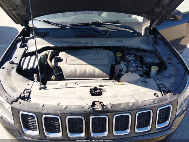46414917 :رقم المزاد ، 3C4NJDBB2HT692687 vin ، 2017 Jeep New Compass Latitude 4x4 مزاد بيع