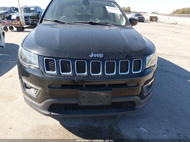 46414917 :رقم المزاد ، 3C4NJDBB2HT692687 vin ، 2017 Jeep New Compass Latitude 4x4 مزاد بيع