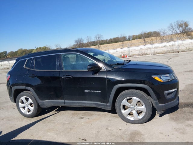 46414917 :رقم المزاد ، 3C4NJDBB2HT692687 vin ، 2017 Jeep New Compass Latitude 4x4 مزاد بيع