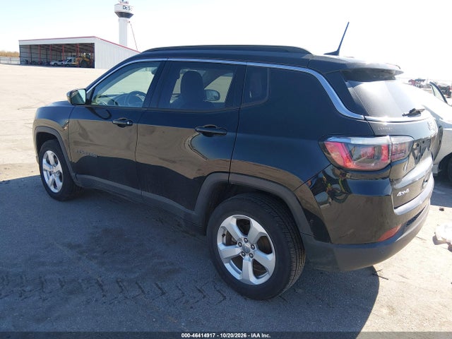 46414917 :رقم المزاد ، 3C4NJDBB2HT692687 vin ، 2017 Jeep New Compass Latitude 4x4 مزاد بيع