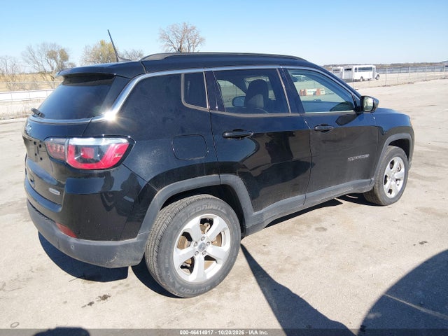 46414917 :رقم المزاد ، 3C4NJDBB2HT692687 vin ، 2017 Jeep New Compass Latitude 4x4 مزاد بيع