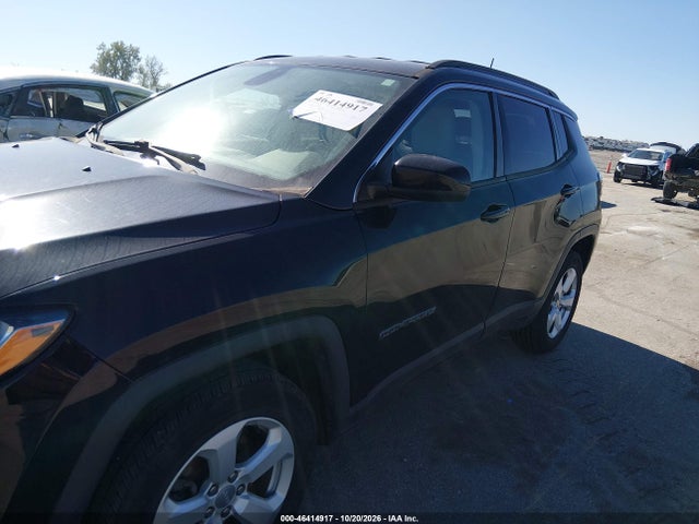 46414917 :رقم المزاد ، 3C4NJDBB2HT692687 vin ، 2017 Jeep New Compass Latitude 4x4 مزاد بيع