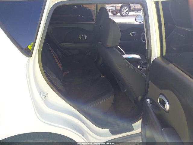 KIA Soul 2014 KNDJN2A29E7014186 Image 8