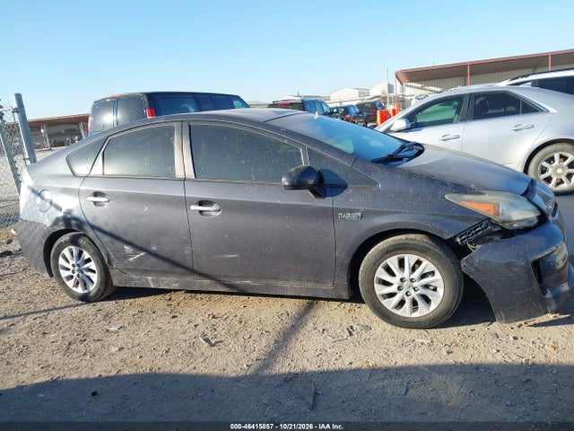 46415857 :رقم المزاد ، JTDKN3DP8D3046649 vin ، 2013 Toyota Prius Plug-in مزاد بيع