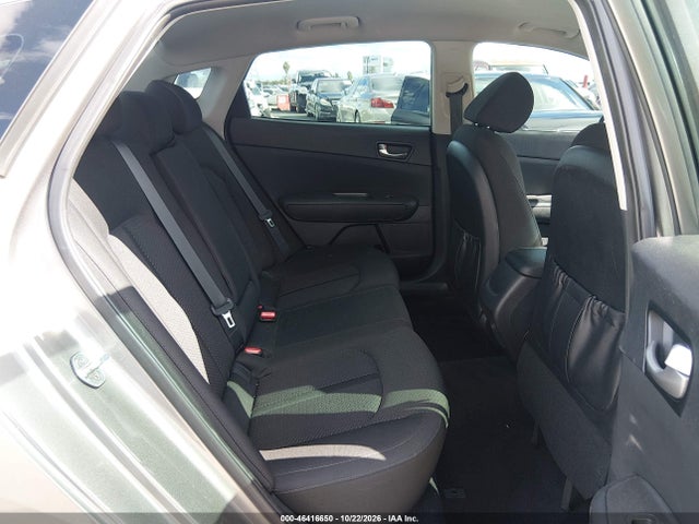 KIA Optima Lx 2016 5XXGT4L33GG090501 Image 8