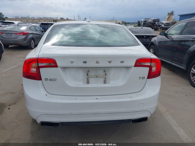 Volvo S60 T5 Drive-e Premier 2016 YV126MFK7G2408379 Image 16