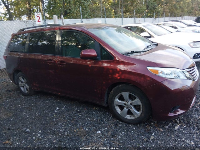 46417370 :رقم المزاد ، 5TDKZ3DC2HS792133 vin ، 2017 Toyota Sienna Le 8 Passenger مزاد بيع