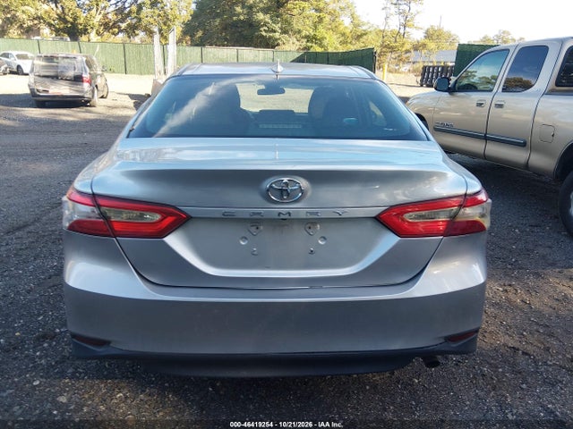 2019 Toyota Camry Le მანქანა იყიდება აუქციონზე, vin: 4T1B11HK5KU290096, აუქციონის ნომერი: 46419254
