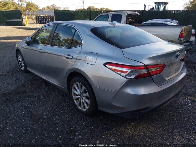 2019 Toyota Camry Le მანქანა იყიდება აუქციონზე, vin: 4T1B11HK5KU290096, აუქციონის ნომერი: 46419254