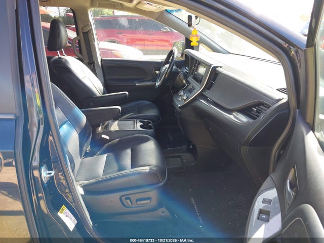 46419733 :رقم المزاد ، 5TDXK3DC7FS552888 vin ، 2015 Toyota Sienna Se 8 Passenger مزاد بيع