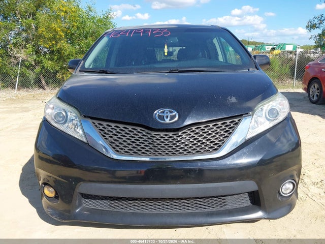 46419733 :رقم المزاد ، 5TDXK3DC7FS552888 vin ، 2015 Toyota Sienna Se 8 Passenger مزاد بيع