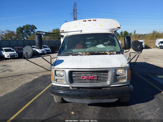 46419939 :رقم المزاد ، 1GDHG31R1Y1157020 vin ، 2000 Gmc Savana Special مزاد بيع