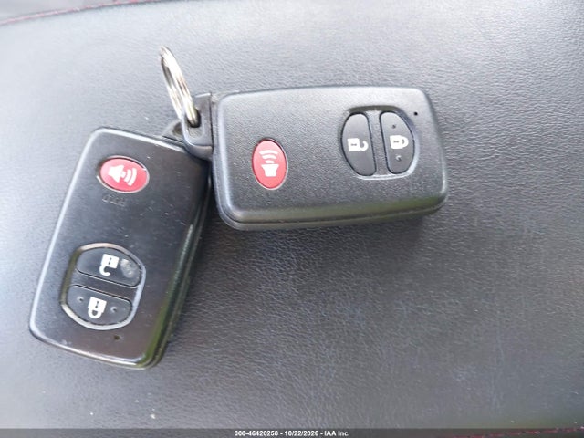 46420258 :رقم المزاد ، JTDKN3DU9D5609217 vin ، 2013 Toyota Prius Three Se مزاد بيع