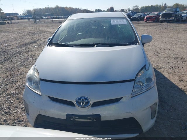 46420258 :رقم المزاد ، JTDKN3DU9D5609217 vin ، 2013 Toyota Prius Three Se مزاد بيع