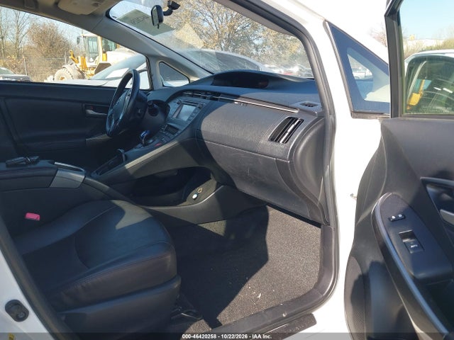 46420258 :رقم المزاد ، JTDKN3DU9D5609217 vin ، 2013 Toyota Prius Three Se مزاد بيع