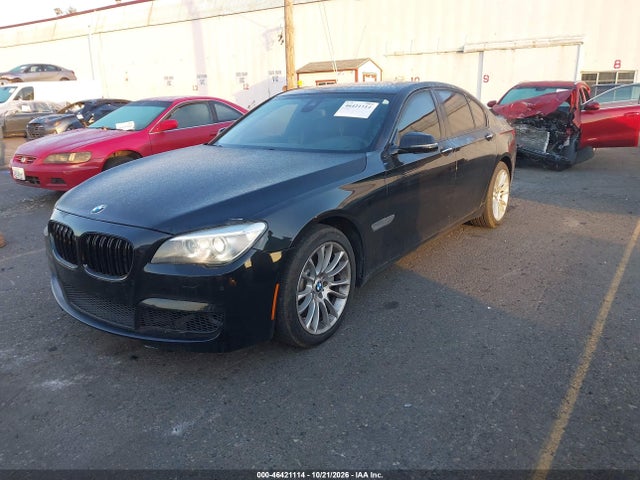 BMW 750i 2014 WBAYA8C5XED499800 Image 2