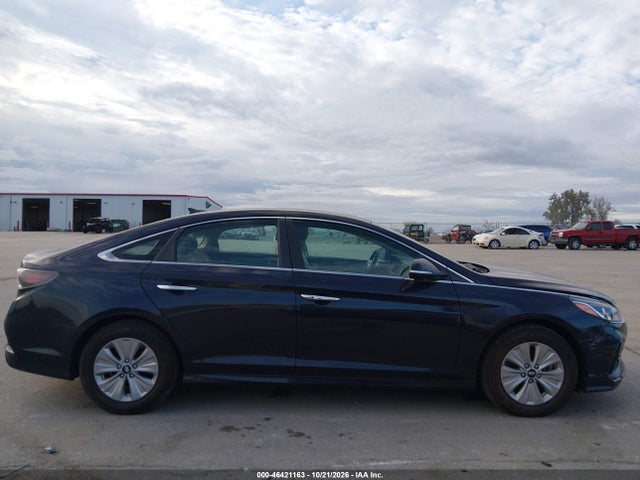Продаж на аукціоні авто 2018 Hyundai Sonata Hybrid Se, vin: KMHE24L31JA080168, номер лоту: 46421163