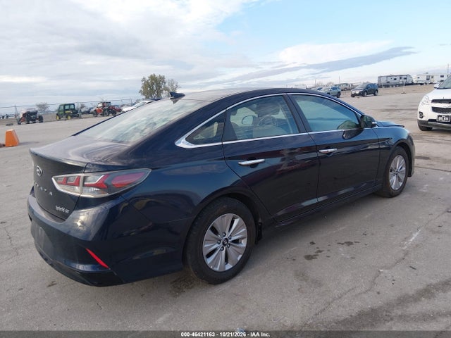 Продаж на аукціоні авто 2018 Hyundai Sonata Hybrid Se, vin: KMHE24L31JA080168, номер лоту: 46421163