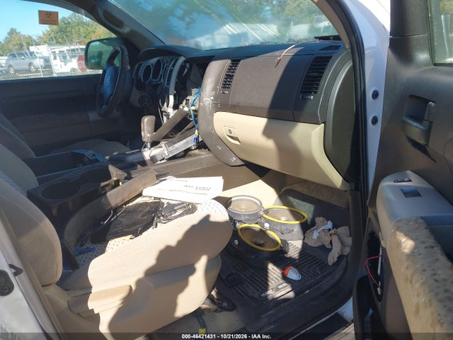 46421431 :رقم المزاد ، 5TFBT54157X005857 vin ، 2007 Toyota Tundra Sr5 4.7l V8 مزاد بيع
