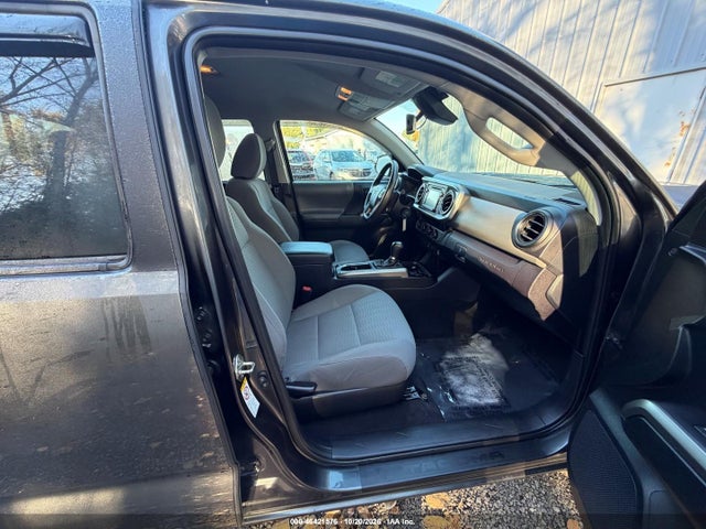 Aukcja sprzedaży 2018 Toyota Tacoma Sr5 V6, vin: 3TMCZ5AN5JM151229, numer aukcji: 46421576