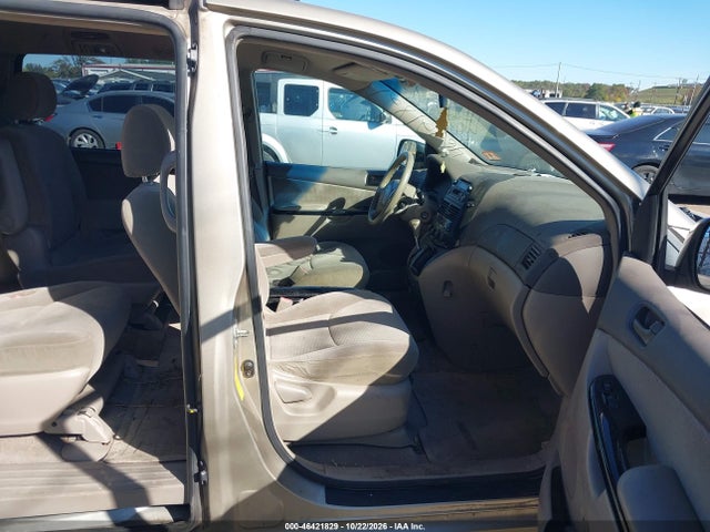 2004 Toyota Sienna Le მანქანა იყიდება აუქციონზე, vin: 5TDZA23C04S157133, აუქციონის ნომერი: 46421829