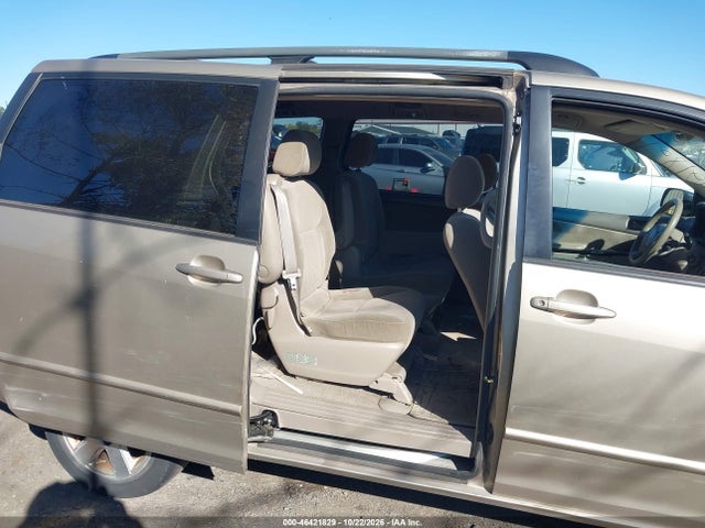 2004 Toyota Sienna Le მანქანა იყიდება აუქციონზე, vin: 5TDZA23C04S157133, აუქციონის ნომერი: 46421829