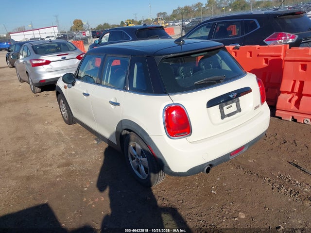 Продаж на аукціоні авто 2016 Mini Hardtop Cooper, vin: WMWXU1C52G2A93229, номер лоту: 46422018