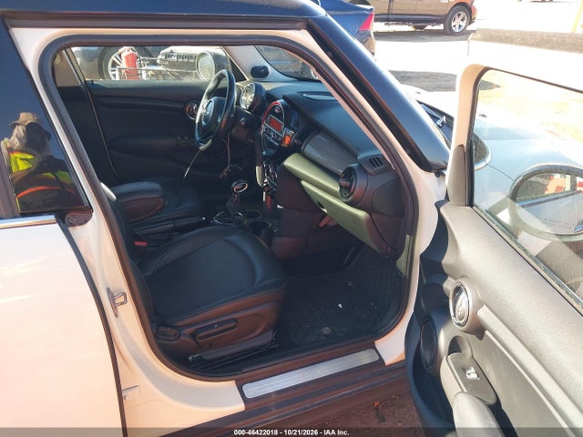 Продаж на аукціоні авто 2016 Mini Hardtop Cooper, vin: WMWXU1C52G2A93229, номер лоту: 46422018