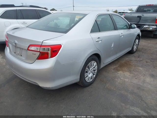 46422025 :رقم المزاد ، 4T4BF1FK1CR221191 vin ، 2012 Toyota Camry Le مزاد بيع