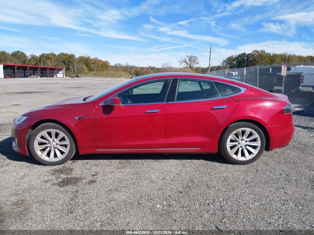Продажа на аукционе авто 2016 Tesla Model S 60/70/75/85, vin: 5YJSA1E17GF173443, номер лота: 46422625