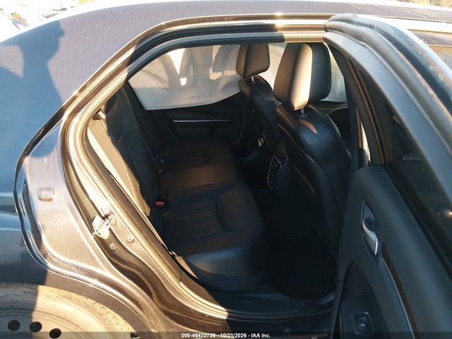 2015 Chrysler 300c Platinum მანქანა იყიდება აუქციონზე, vin: 2C3CCAPG7FH877297, აუქციონის ნომერი: 46422736