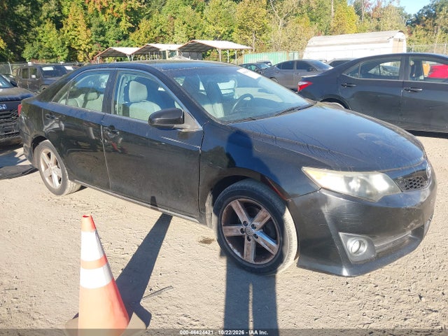 46424421 :رقم المزاد ، 4T1BF1FK3DU710154 vin ، 2013 Toyota Camry Le مزاد بيع