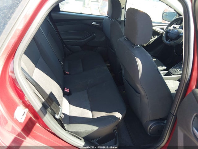46424729 :رقم المزاد ، 1FADP3F27FL324888 vin ، 2015 Ford Focus Se مزاد بيع