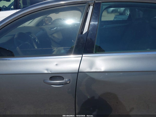 Продажа на аукционе авто 2012 Audi A4 2.0t Premium, vin: WAUEFAFL4CA038872, номер лота: 46428923