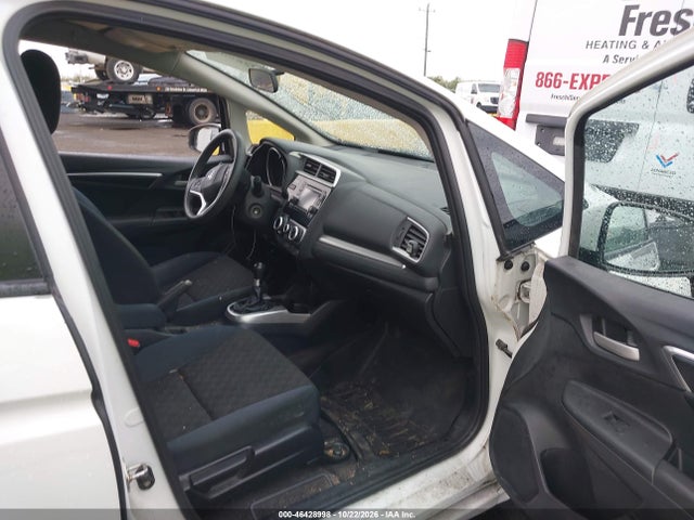 Honda FIT LX 2015 3HGGK5G59FM750267 Image 5