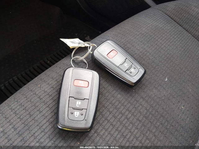 46429378 :رقم المزاد ، NMTKHMBXXJR041395 vin ، 2018 Toyota C-hr Xle Premium مزاد بيع