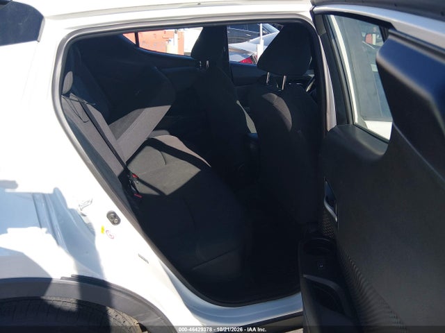 46429378 :رقم المزاد ، NMTKHMBXXJR041395 vin ، 2018 Toyota C-hr Xle Premium مزاد بيع