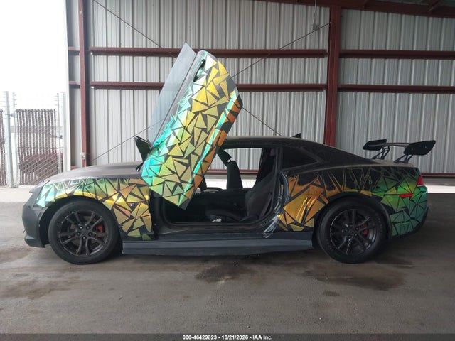 Продажа на аукционе авто 2015 Chevrolet Camaro 2ls, vin: 2G1FB1E30F9253288, номер лота: 46429823