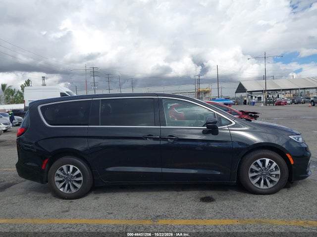 Chrysler Pacifica Hybrid Touring L 2023 2C4RC1L77PR599010 Image 14