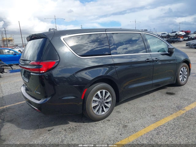 Chrysler Pacifica Hybrid Touring L 2023 2C4RC1L77PR599010 Image 4